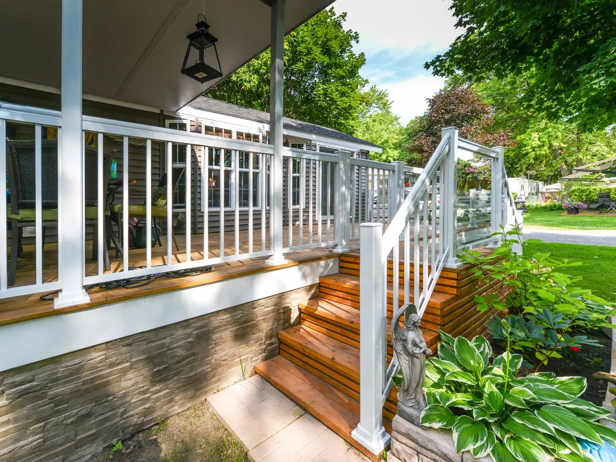 ALUMINUM PICKET RAILING sunspace Nipissing